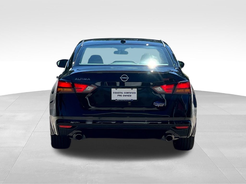 Used 2025 Nissan Altima 2.5 SR w/ SR Premium Package FWD image 13