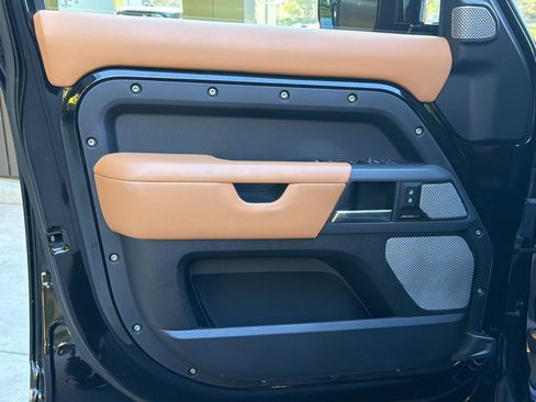 Used 2023 Land Rover Defender 130 X AWD/4WD image 14