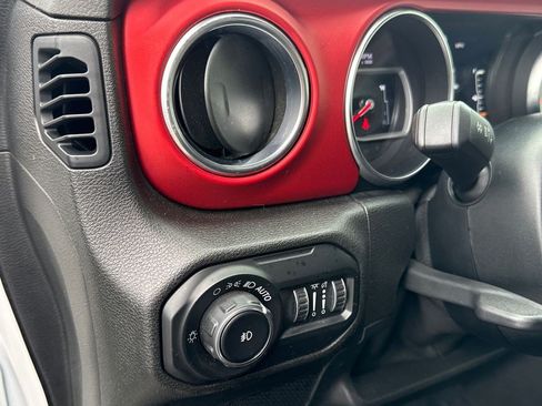 Used 2020 Jeep Wrangler Unlimited Rubicon AWD/4WD image 23