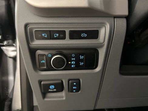 Used 2023 Ford F150 Lightning XLT image 18
