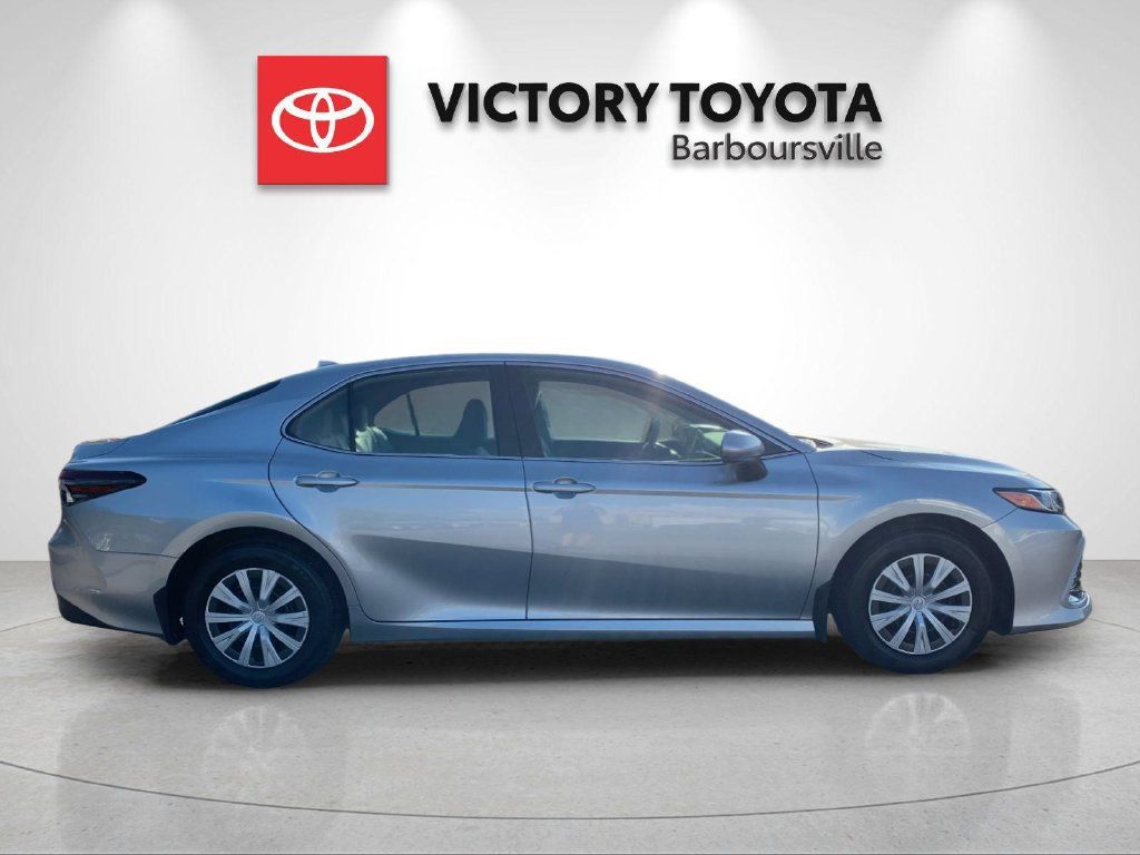 Used 2024 Toyota Camry LE FWD image 6