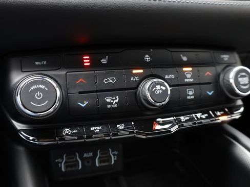 Used 2022 Dodge Durango GT image 19