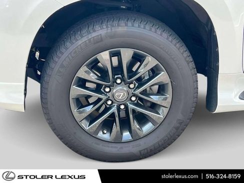 Used 2023 Lexus GX 460 Premium w/ Premium Package AWD/4WD image 8