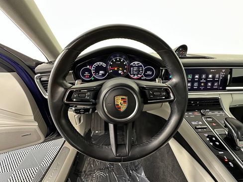 Certified 2022 Porsche Panamera RWD image 24