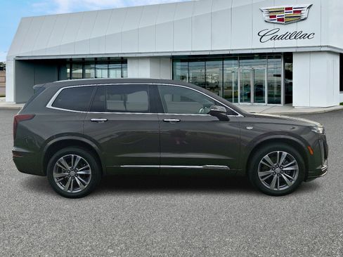 Used 2020 Cadillac XT6 Premium Luxury image 6