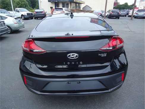 Used 2020 Hyundai Ioniq Blue FWD image 7