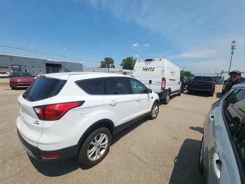 Used 2019 Ford Escape SE AWD/4WD image 7