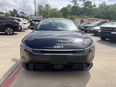 Used 2025 Kia K4 FWD image 3