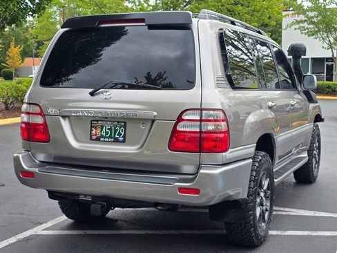 Used 2004 Toyota Land Cruiser w/ Convenience Pkg AWD/4WD image 6