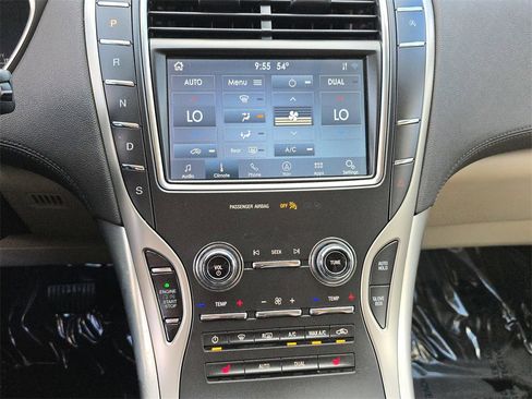 Used 2020 Lincoln Nautilus FWD w/ Equipment Group 101A image 31