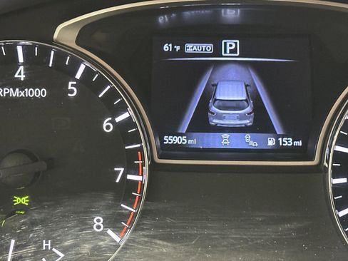 Used 2019 Nissan Pathfinder Platinum AWD/4WD image 17