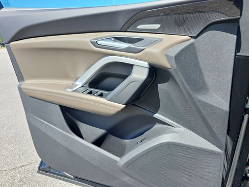 New 2025 Audi Q5 Premium Plus image 25
