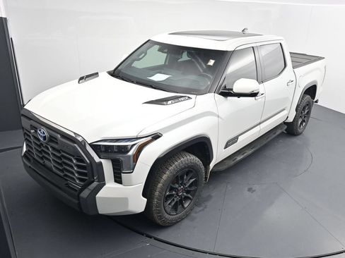 Used 2024 Toyota Tundra Platinum w/ TRD Off-Road Package AWD/4WD image 16