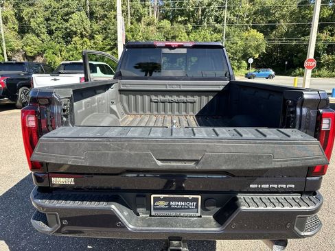 Used 2024 GMC Sierra 3500 Denali w/ Denali Reserve Package image 31