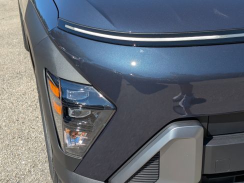 New 2026 Hyundai Kona SE image 10