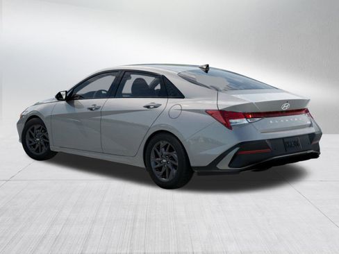 New 2026 Hyundai Elantra Blue image 5