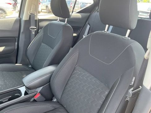 Used 2023 Nissan Kicks SV FWD image 12