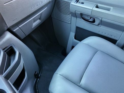 Used 2013 Ford E-150 and Econoline 150 w/ PWR Group RWD image 5
