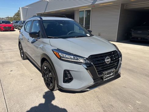 Used 2024 Nissan Kicks SR w/ Interior Electronics Package image 3