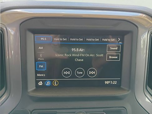 Used 2019 Chevrolet Silverado 1500 Custom w/ Custom Convenience Package RWD image 17