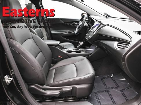Used 2022 Chevrolet Malibu LT w/ Leather Package FWD image 24