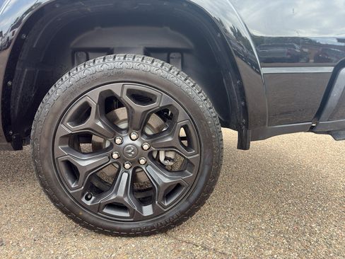 Used 2023 RAM 1500 Limited image 19