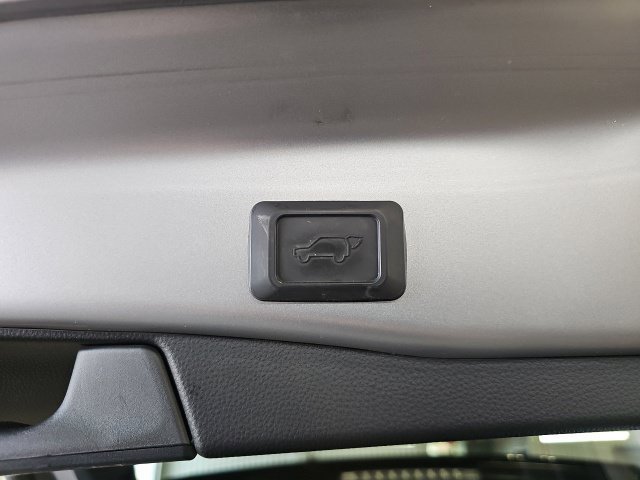 Certified 2023 Toyota RAV4 XSE w/ XSE Grade Weather Package AWD/4WD image 33