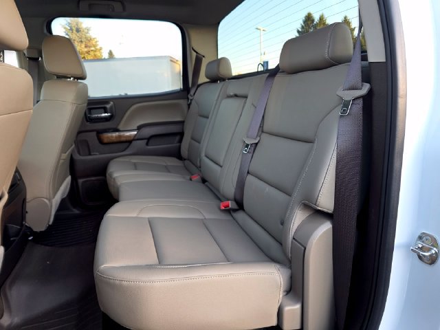 Used 2019 GMC Sierra 2500 SLT w/ Duramax Plus Package AWD/4WD image 9
