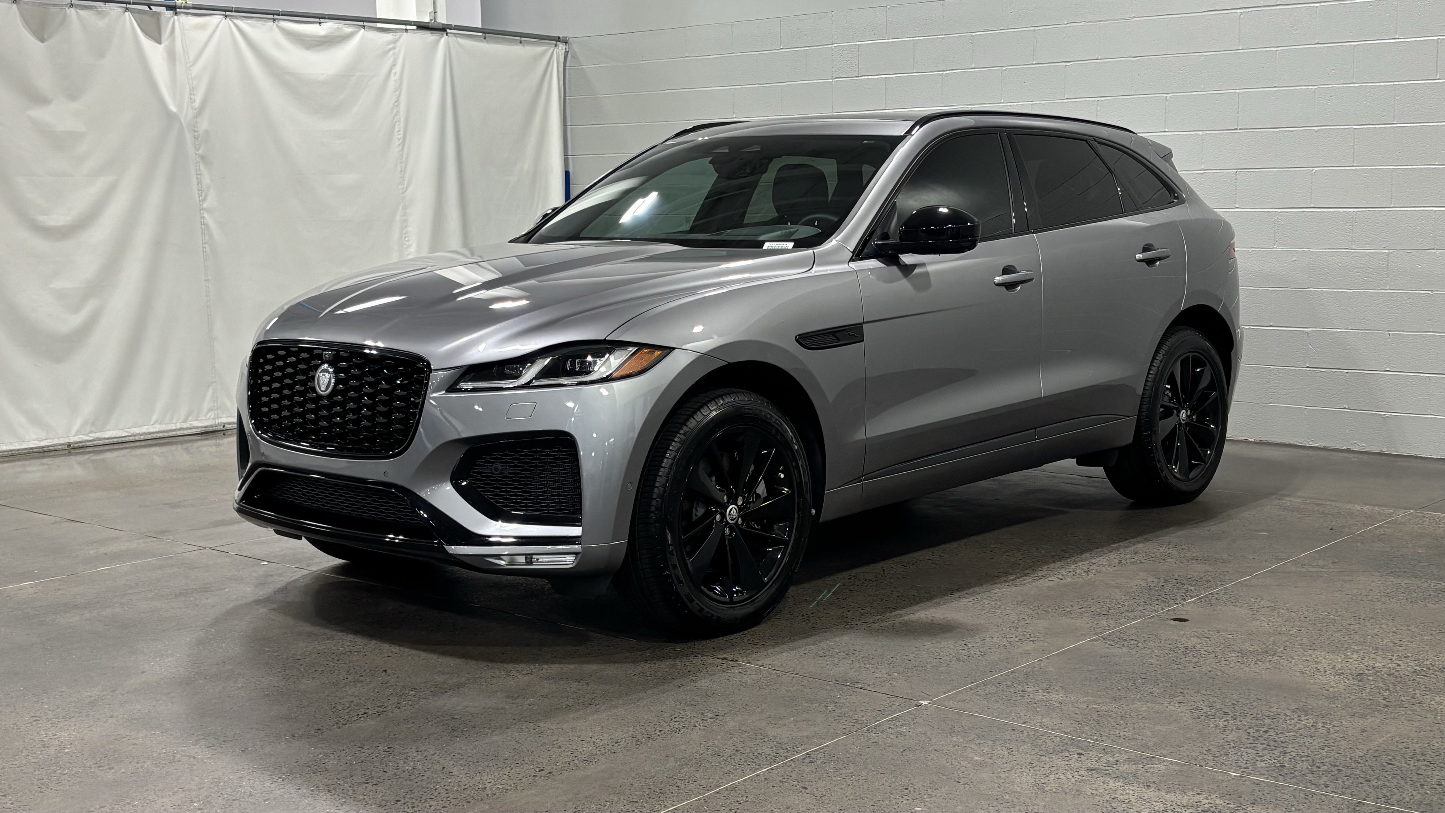 New 2026 Jaguar F-PACE R-Dynamic S AWD/4WD image 1