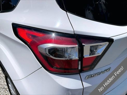 Used 2017 Ford Escape SE AWD/4WD image 26