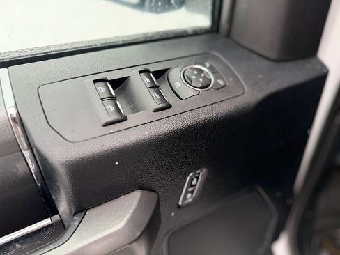 Used 2016 Ford F150 XLT w/ Equipment Group 302A Luxury image 10