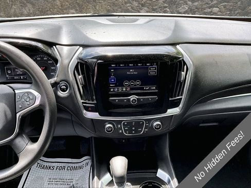 Used 2021 Chevrolet Traverse LS AWD/4WD image 5
