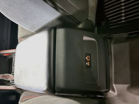 Used 2025 Nissan Frontier PRO-4X w/ Interior Protection Package AWD/4WD image 27
