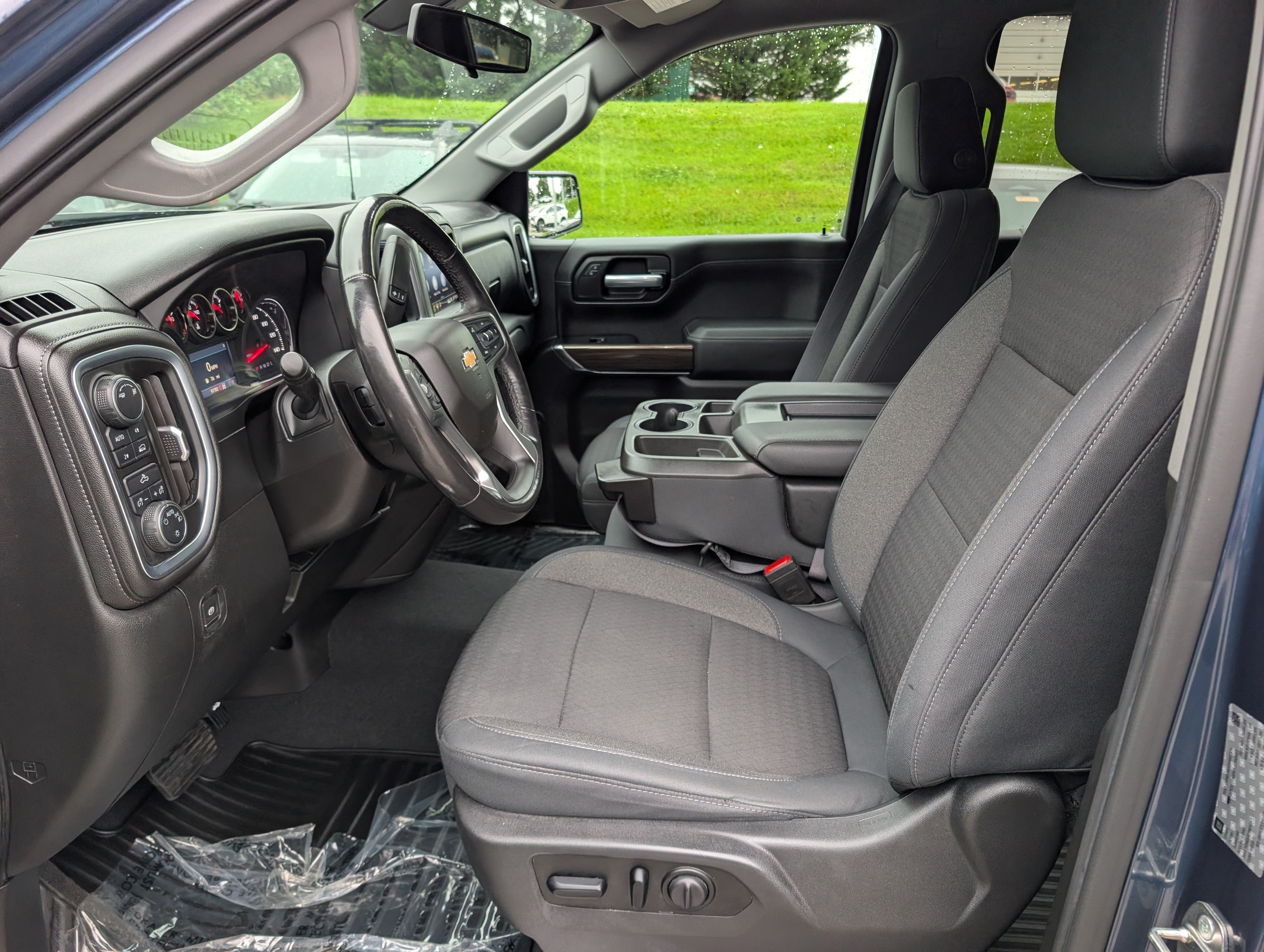 Used 2019 Chevrolet Silverado 1500 LT w/ All-Star Edition AWD/4WD image 16