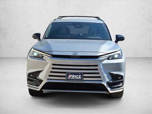 Used 2025 Lexus TX 500h AWD w/ Technology Package image 2