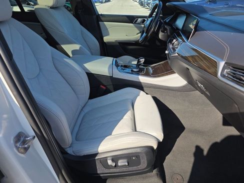Used 2023 BMW X5 xDrive45e image 10