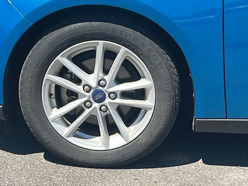 Used 2015 Ford Focus SE FWD image 9