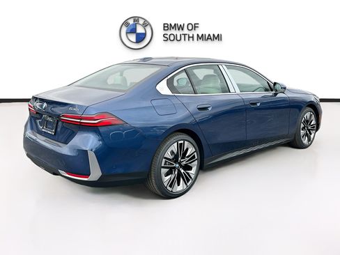 New 2026 BMW 530i w/ Convenience Package RWD image 6