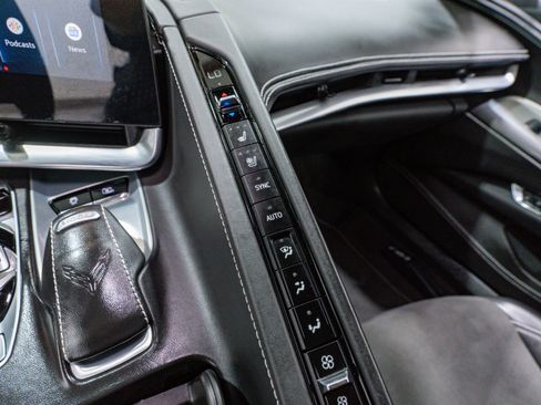 Used 2024 Chevrolet Corvette Stingray Premium Cpe w/ 3LT image 24