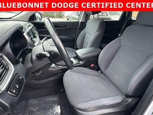 Used 2019 Kia Sorento LX w/ LX Convenience Package image 13
