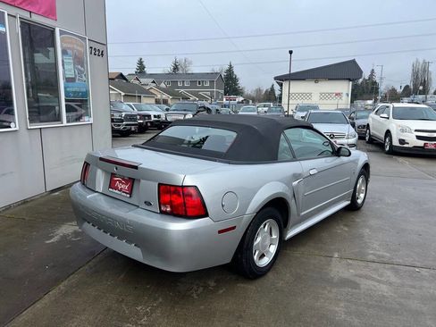 Used 2000 Ford Mustang Convertible image 8