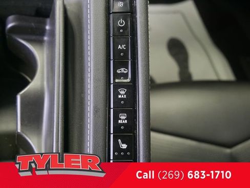 Used 2020 Chevrolet Corvette Stingray Preferred Cpe w/ 2LT Preferred Equipment Group image 31