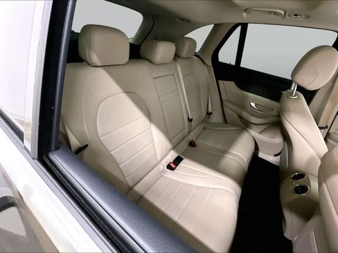 Used 2021 Mercedes-Benz GLC 300 image 19