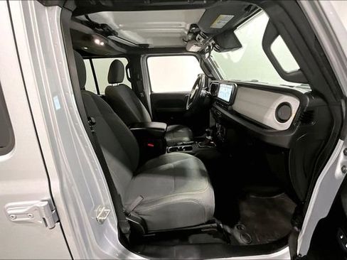 Used 2024 Jeep Wrangler Willys image 27