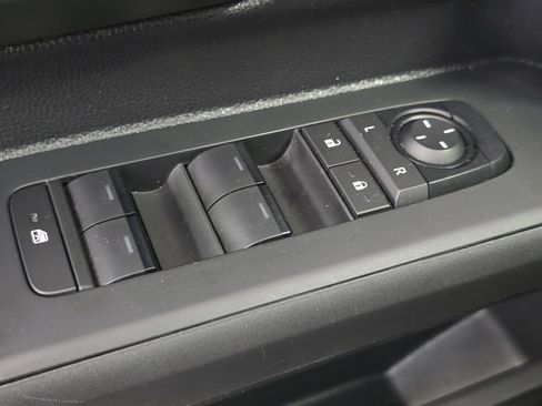 Certified 2024 Toyota Tacoma SR AWD/4WD image 23