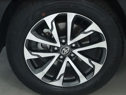 Certified 2023 Toyota Corolla Cross XLE w/ Convenience Package FWD image 36