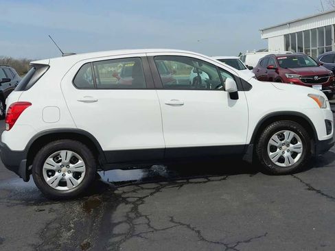Certified 2016 Chevrolet Trax LS w/ LPO, Protection Package FWD image 9