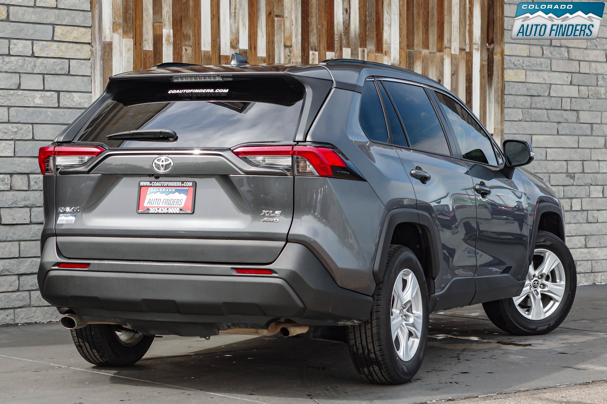 Used 2020 Toyota RAV4 XLE AWD/4WD image 7