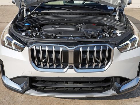 Used 2023 BMW X1 xDrive28i w/ Premium Package AWD/4WD image 7