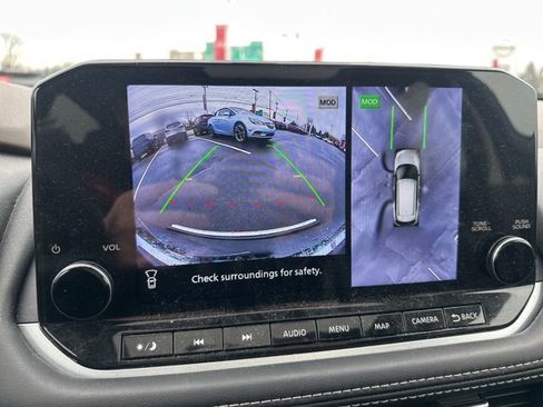 Used 2023 Nissan Rogue SL w/ SL Premium Package image 20